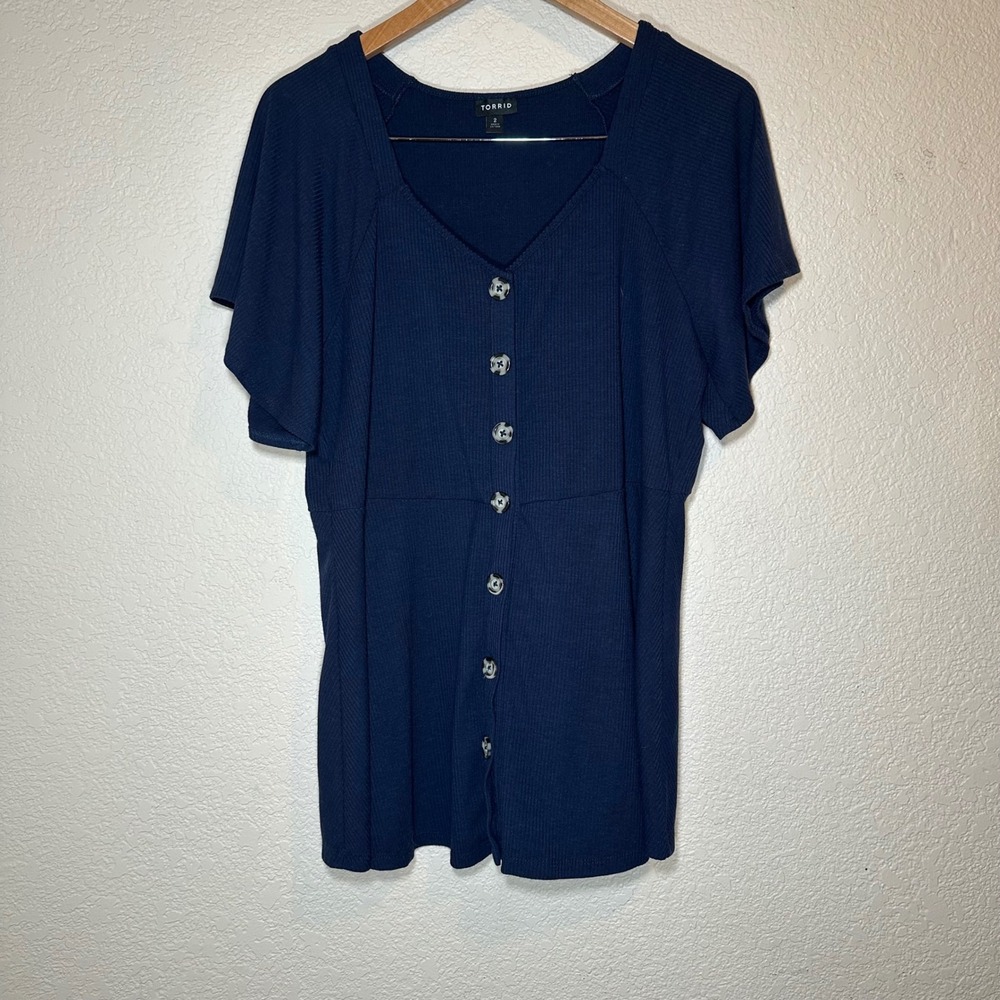 Torrid Womens 2X Top Baby Doll Flutter‎ Sleeve Navy Blue Buttons Boho Stretch